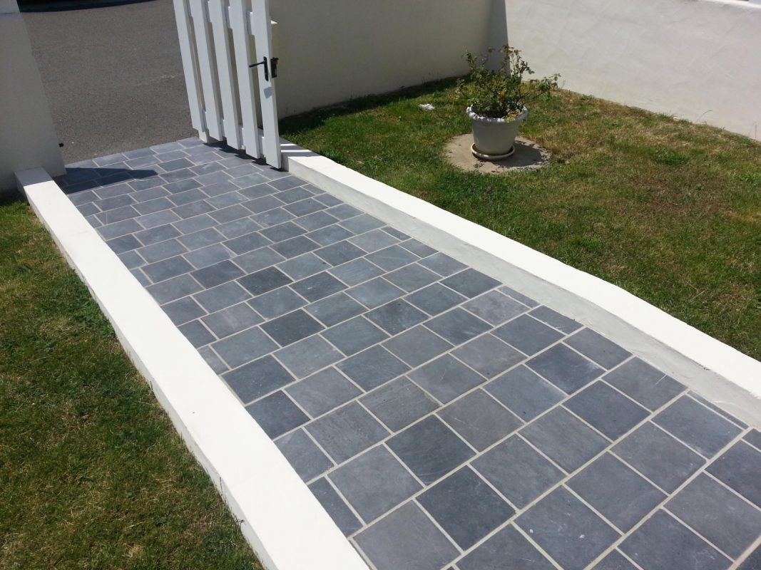 vietnamese-blauwsteen-15-x-15-x-2-5cm-geschuurd-gezaagd-vietbluestone